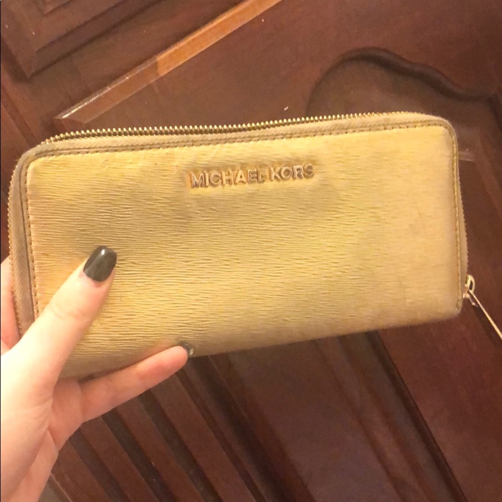 Gold micheal kors wallet
